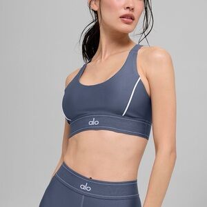 ALO Yoga Airlift Suit Up Bra - Bluestone/White, XS